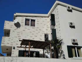 Verena Holiday Home