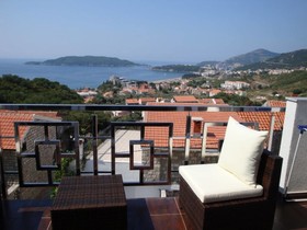 Verena Holiday Home