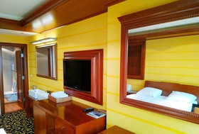 Ally Hotel