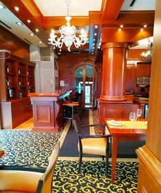 Ally Hotel
