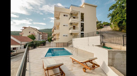 Sunny Apartments