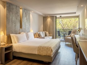 Palmon Bay Hotel & Spa