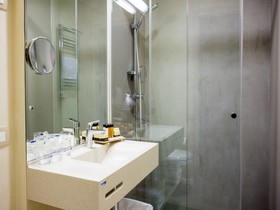 Palmon Bay Hotel & Spa