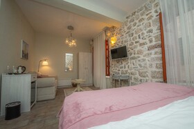 Antika Guesthouse