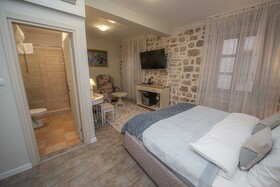 Antika Guesthouse