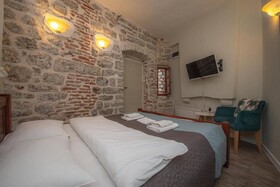 Antika Guesthouse