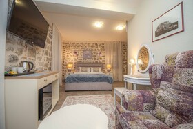 Antika Guesthouse