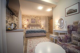 Antika Guesthouse