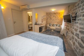 Antika Guesthouse