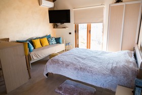 Apartments Aerodrom