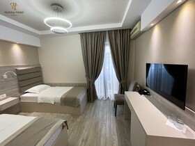 Hotel Holiday