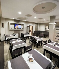 Hotel Holiday
