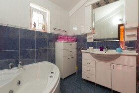 Varja Apartments