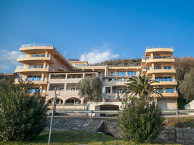 Raymond Apartments