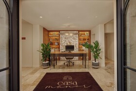 Casa Manor Hotel