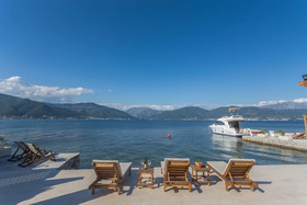 Crowonder New Luxury Villa Plitka