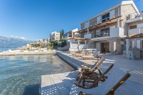 Crowonder New Luxury Villa Plitka