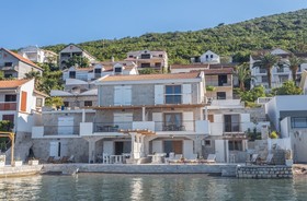 Crowonder New Luxury Villa Plitka