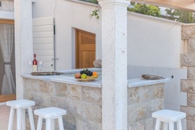 Crowonder New Luxury Villa Plitka