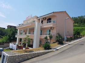 Doni Apartments