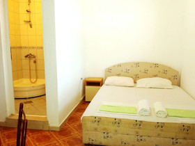 Doni Apartments