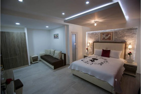 Small Hotel Kleopatra