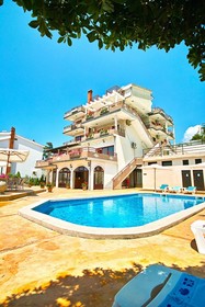 Small Hotel Kleopatra