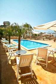 Small Hotel Kleopatra