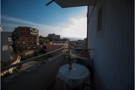 Small Hotel Kleopatra
