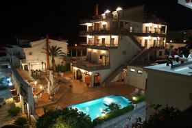 Small Hotel Kleopatra