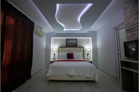 Small Hotel Kleopatra