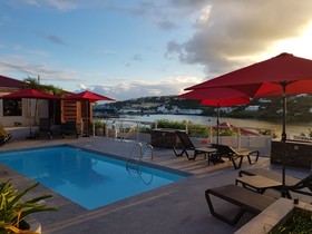 Les Balcons D'oyster Pond