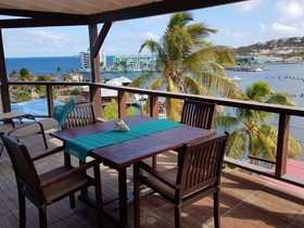 Les Balcons D'oyster Pond