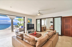 Villa Blue Shore