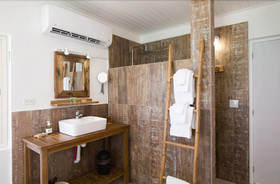Villa Mary's Beach Cottage