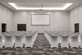 Radisson Blu Hotel, Antananarivo Waterfront