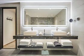 Radisson Blu Hotel, Antananarivo Waterfront