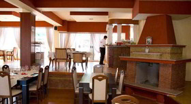 Hotel Uni Palas