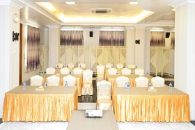 Grand United Ahlone