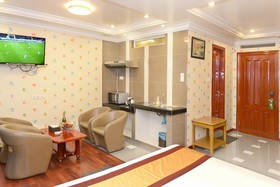 Grand United Ahlone