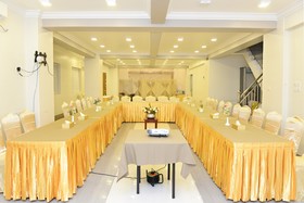 Grand United Ahlone