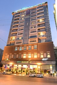Grand United Ahlone