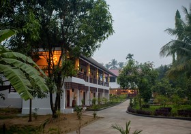 The Mandolis Hotel and Restaurant