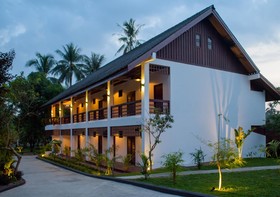 The Mandolis Hotel and Restaurant