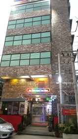 Red Dragon Hotel