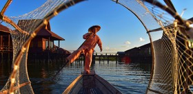 Shwe Inn Tha Floating Resort