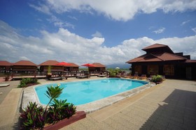 Shwe Inn Tha Floating Resort