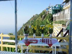 Kyaik Hto Hotel
