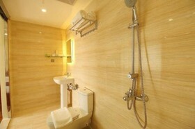 Diamonds Inn
