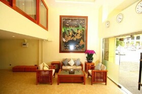 Diamonds Inn